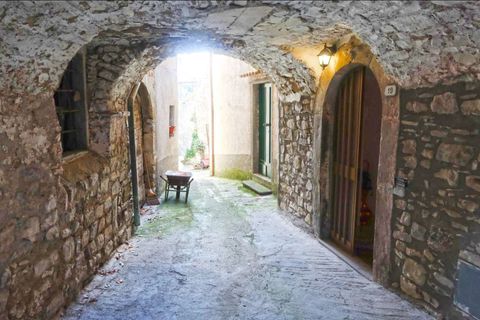 Villa i Bagnone, Massa and Carrara, Bagnone - € 60.000 | Ref: 622B-616892 - foto 1