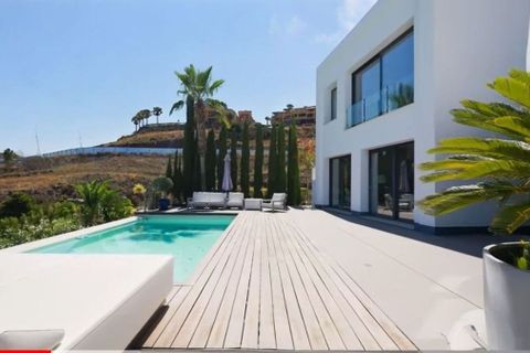 Villa a El Paraiso, Malaga, El Paraiso - € 2.950.000 | Ref: DPIe18688 - foto 4