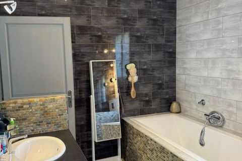 Villa i Le Luc, Var, Le Luc - € 569.000 | Ref: 409135JPOS1510JPOS - foto 8