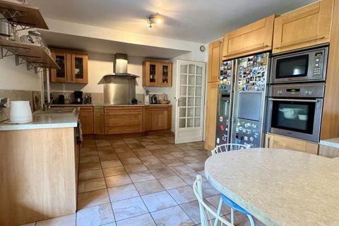 Villa i Chassieu, Rhone, Chassieu - € 630.000 | Ref: 423135NNOV - foto 6
