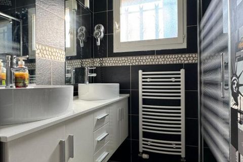 Villa i Chassieu, Rhone, Chassieu - € 630.000 | Ref: 423135NNOV - foto 10