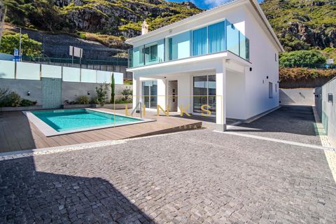 Villa i Machico, Madeira, Machico - € 1.225.000 | Ref: LH-701-2025 - foto 2