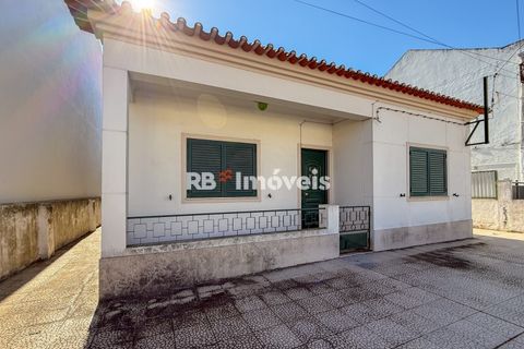 Villa i Entroncamento, Santarem, Entroncamento - € 220.000 | Ref: 01744-25 - foto 1