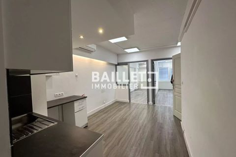 Erhvervsejendom i Antibes, Alpes-Maritimes, Antibes - € 3.000/måned | Ref: 0903 - foto 15