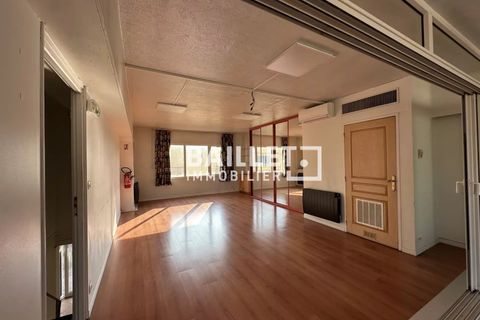Erhvervsejendom i Antibes, Alpes-Maritimes, Antibes - € 3.000/måned | Ref: 0903 - foto 18