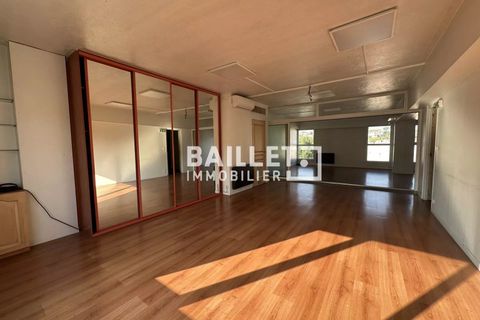 Erhvervsejendom i Antibes, Alpes-Maritimes, Antibes - € 3.000/måned | Ref: 0903 - foto 19
