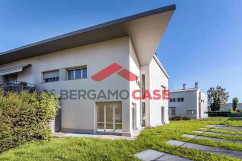 Rækkehus i Seriate, Bergamo, Seriate - € 352.000 | Ref: 1975 - foto 1