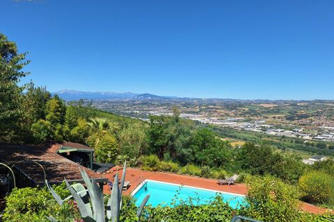 Landejendom i Colonnella, Teramo, Colonnella - € 330.000 | Ref: 33681 - foto 16