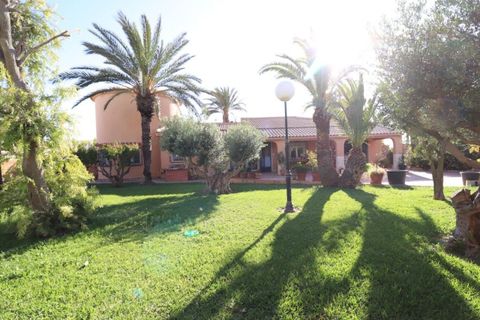 Villa i Torrevieja, Alicante, Torrevieja - € 850.000 | Ref: 741662 - foto 34