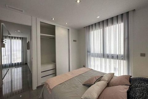 Villa i Torrevieja, Alicante, Torrevieja - € 690.000 | Ref: 741534 - foto 15