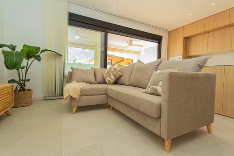 Byhus i Torrevieja, Alicante, Torrevieja - € 499.000 | Ref: 741525 - foto 9