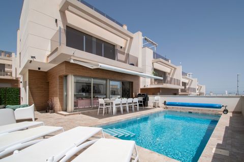 Villa i Orihuela Costa, Alicante, Orihuela Costa - € 560.000 | Ref: 741514 - foto 1
