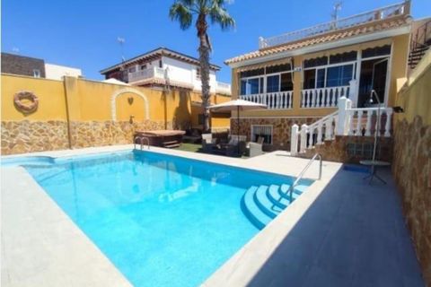 Villa i Torrevieja, Alicante, Torrevieja - € 549.900 | Ref: 741424 - foto 2