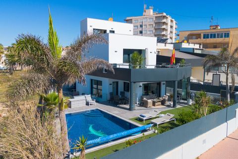 Villa i Torrevieja, Alicante, Torrevieja - € 895.000 | Ref: 741308 - foto 1