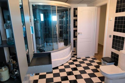 Villa i Torrevieja, Alicante, Torrevieja - € 630.000 | Ref: 741145 - foto 26