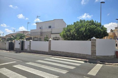 Villa i Torrevieja, Alicante, Torrevieja - € 495.000 | Ref: 744614 - foto 8