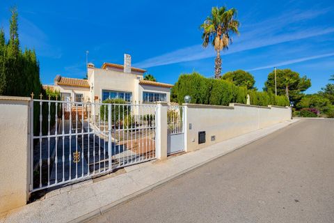 Villa i Orihuela Costa, Alicante, Orihuela Costa - € 550.000 | Ref: 745309 - foto 28