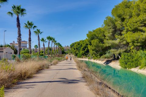 Villa i Orihuela Costa, Alicante, Orihuela Costa - € 550.000 | Ref: 745309 - foto 33