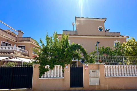 Villa i Orihuela Costa, Alicante, Orihuela Costa - € 399.900 | Ref: 740712 - foto 4