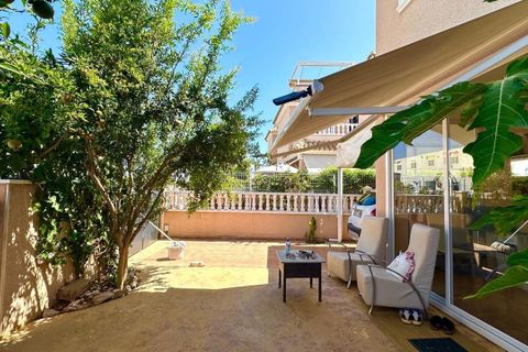 Villa i Orihuela Costa, Alicante, Orihuela Costa - € 399.900 | Ref: 740712 - foto 9