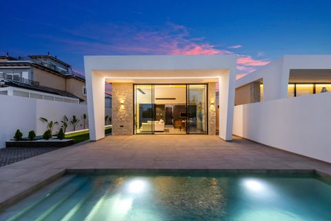Villa en El Chaparral, Alicante, El Chaparral - € 700.000 | Ref: 746115 - photo 1
