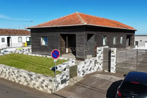 Villa i Angra do Heroismo, Terceira, Angra do Heroismo - € 350.000 | Ref: C0423-00631 - foto 1