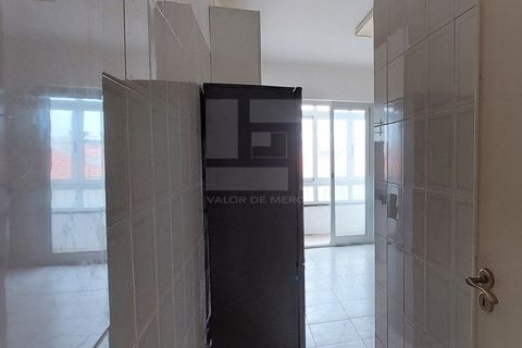 Lejlighed i Amadora, Lisbon, Amadora - € 271.000 | Ref: ZTRE-03951 - foto 6