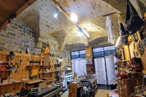 Erhvervsejendom i Millau, Aveyron, Millau - € 58.000 | Ref: 27BDEC72849A4D57 - foto 3