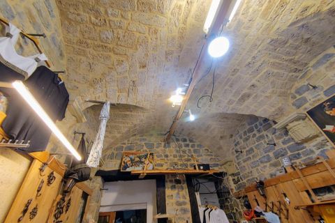 Erhvervsejendom i Millau, Aveyron, Millau - € 58.000 | Ref: 27BDEC72849A4D57 - foto 10
