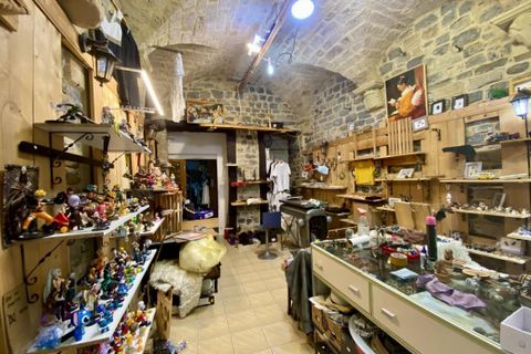 Erhvervsejendom i Millau, Aveyron, Millau - € 58.000 | Ref: 27BDEC72849A4D57 - foto 11