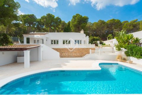 Landejendom i Cala Vadella, Ibiza, Cala Vadella - € 1.750.000 | Ref: IBZ44069 - foto 1