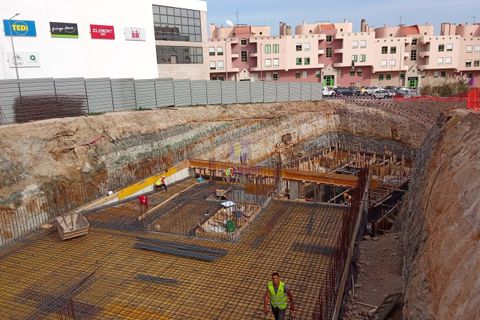 Lejlighed i Rio de Mouro-Estacao, Lisbon, Rio de Mouro-Estacao - € 450.000 | Ref: VAT-216474 - foto 13