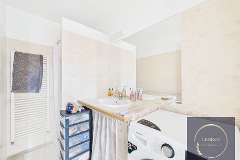 Apartment in Eyragues, Bouches-du-Rhone, Eyragues - € 770/month | Ref: LMLAP10000515 - photo 11