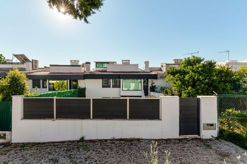 Villa i Amadora, Lisbon, Amadora - € 1.100.000 | Ref: C0483-01559 - foto 2