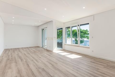 Villa i Amadora, Lisbon, Amadora - € 1.100.000 | Ref: C0483-01559 - foto 13