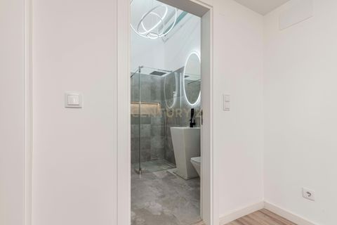 Villa i Amadora, Lisbon, Amadora - € 1.100.000 | Ref: C0483-01559 - foto 15