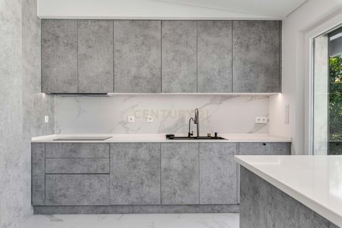 Villa i Amadora, Lisbon, Amadora - € 1.100.000 | Ref: C0483-01559 - foto 18