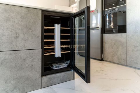 Villa i Amadora, Lisbon, Amadora - € 1.100.000 | Ref: C0483-01559 - foto 23