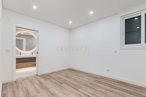 Villa i Amadora, Lisbon, Amadora - € 1.100.000 | Ref: C0483-01559 - foto 25