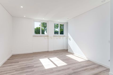 Villa i Amadora, Lisbon, Amadora - € 1.100.000 | Ref: C0483-01559 - foto 28