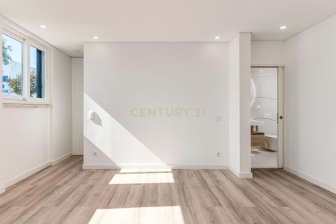 Villa i Amadora, Lisbon, Amadora - € 1.100.000 | Ref: C0483-01559 - foto 29