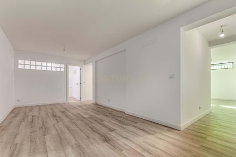 Villa i Amadora, Lisbon, Amadora - € 1.100.000 | Ref: C0483-01559 - foto 45