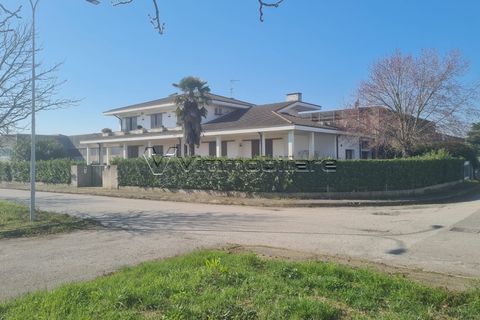 L'establiment comercial a Ponso, Padua, Ponso - € 2.600/mes | Ref: VT5 - foto 7