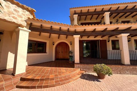 Villa i Santa Eulalia Del Rio, Ibiza - foto 1
