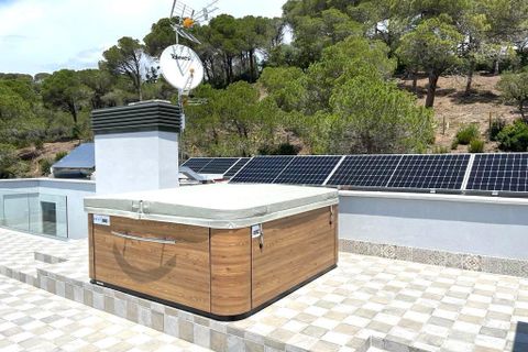 Villa i Lloret De Mar, Gerona, Lloret De Mar - € 869.500 | Ref: KBMN420 - foto 10