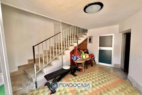 L'establiment comercial a Sant'Antimo, Naples, Sant'Antimo - € 400/mes | Ref: via mascagni - foto 4