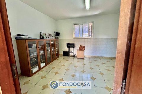 L'establiment comercial a Sant'Antimo, Naples, Sant'Antimo - € 400/mes | Ref: via mascagni - foto 11