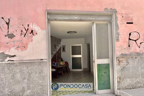 L'establiment comercial a Sant'Antimo, Naples, Sant'Antimo - € 400/mes | Ref: via mascagni - foto 12