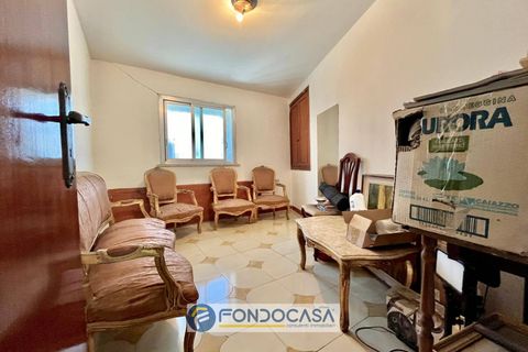 L'establiment comercial a Sant'Antimo, Naples, Sant'Antimo - € 400/mes | Ref: via mascagni - foto 17