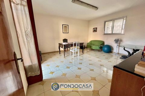 L'establiment comercial a Sant'Antimo, Naples, Sant'Antimo - € 400/mes | Ref: via mascagni - foto 20